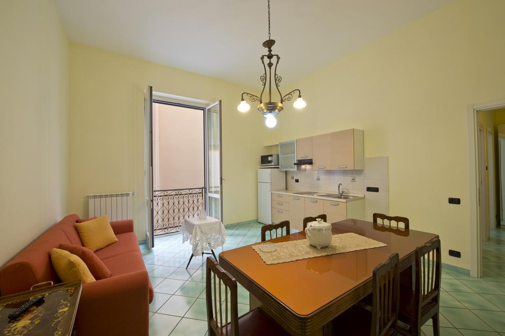 Palazzo Della Monica Apartment Vietri Ruang foto